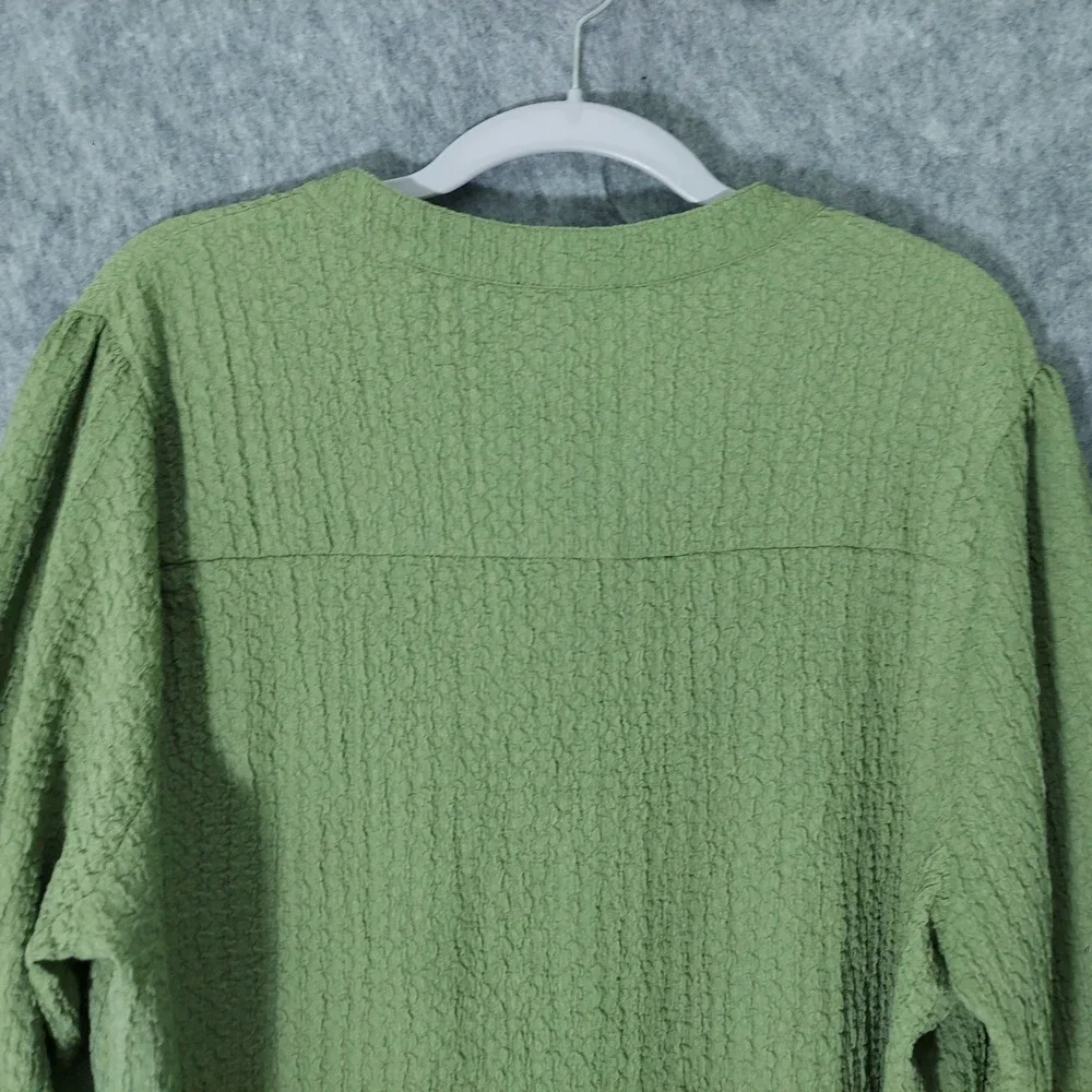 Ava & Grace Women Top 1X Olive Minimalist Seersucker Henley Capsule Roll Tab Slv - Picture 7 of 10